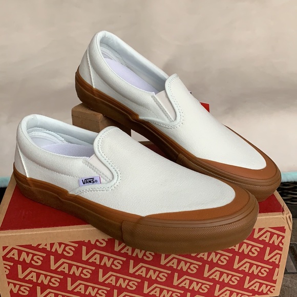 vans slip on pro pearl gum